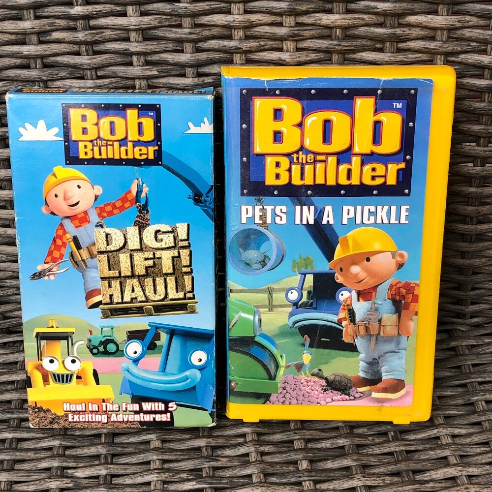 Bob the Builder Dig Lift Haul & Pets In A Pickle VHS Tapes Lot of 2